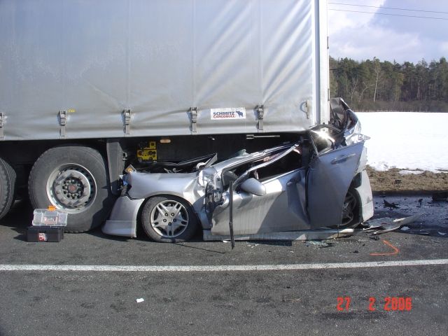 http://image-cache.boostcruising.com/database/crashphotos/files/post-5055-1152162803240400344.jpg